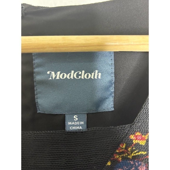 ModCloth Delightful Sight Black Floral Fit and‎ Flare Dress Small - Picture 5 of 8